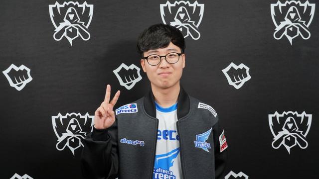 体育U18女篮亚锦赛：中国3分险胜日本 决赛迎战澳大利亚