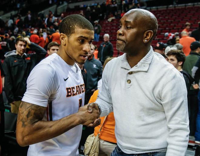 中超转会风向标：侯永永加盟玉昆受阻 海港第五外援浮现.