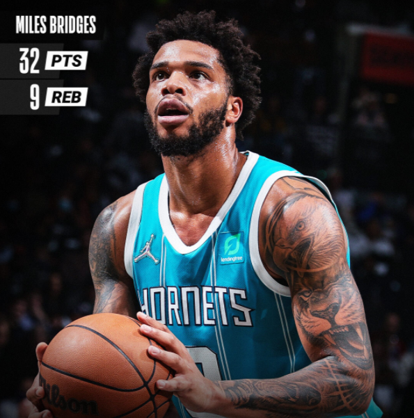 字母哥扬尼 字母哥扬尼