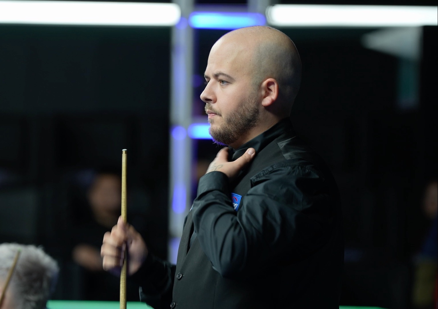 迷关注和支 迷关注和支