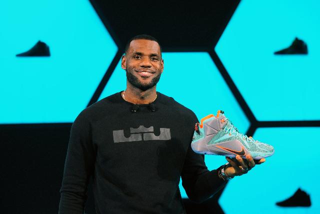 ESPN：曼联冬窗难有大手笔，中场引援可能只有施蒂勒可行